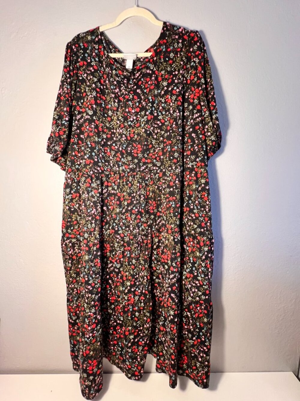 NWOT - 4X Ava & Viv Floral Maxi Dress